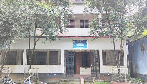 গৌরীপুরে ৭৭ প্রাথমিক বিদ্যালয়ে নেই প্রধান শিক্ষক, ব্যাহত শিক্ষা কার্যক্রম