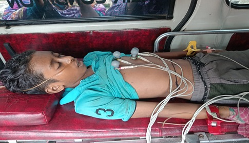 বাগেরহাটে গাছ থেকে পড়ে শিশুর মৃত্যু 