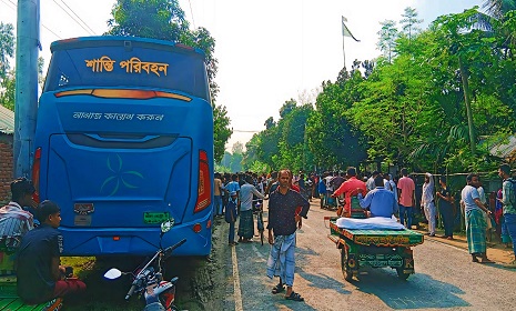 জামালপুরে বাসচাপায় প্রাণ গেল বউ-শাশুড়ির 