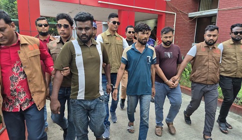 ঝুট বোঝাই ট্রাক থেকে ৩০ হাজার পিস ইয়াবা উদ্ধার, গ্রেপ্তার ৩