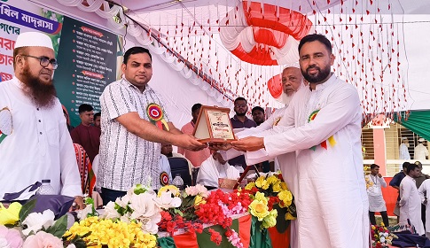 সুবর্ণচরে শিক্ষকদের বিদায় ও মরণোত্তর সম্মাননা 