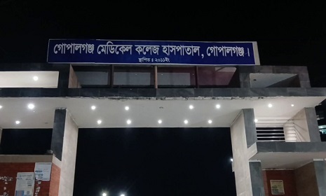 গোপালগঞ্জে নিজের বাসের চাকায় পিষ্ট হয়ে মালিক নিহত 