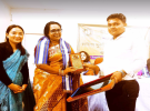 যাদবপুর থেকে কবি সম্মাননা পেলেন বাংলাদেশের জাকিয়া সুলতানা শিল্পী