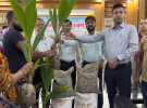গোপালগঞ্জ সদর উপজেলায় ৪ শ’ কৃষক-কৃষাণী পেলেন প্রণোদনার বীজ-সার