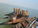 সুন্দরবনের অভয়ারণ্য থেকে ৭টি নৌকাসহ আটক ৩