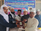 সুবর্ণচরে ছাত্রদের মাঝে কোরআন শরীফ বিতরণ 