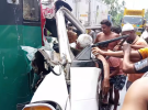 ফরিদপুরে বাস-অ্যাম্বুলেন্সের মুখোমুখি সংঘর্ষে নিহত ৫
