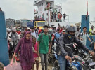 দৌলতদিয়ায় যাত্রী ও যানবাহনের চাপ বাড়লেও নেই ভোগান্তি