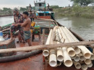 খোলপেটুয়া নদী থেকে অবৈধভাবে বালু উত্তোলনের দায়ে ১ লক্ষ টাকা জরিমানা, ২ জনের কারাদণ্ড