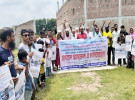 জনবসতি এলাকায় কারখানা স্থাপনের প্রতিবাদে ঈশ্বরদীতে বিক্ষোভ, মানববন্ধন সমাবেশ