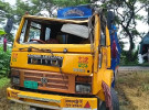 রাজৈরের টেকেরহাট বন্দরে বাঁশবোঝাই ট্রাক উল্টে চালক নিহত