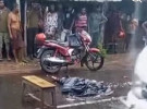 তালায় বাস চাপায় স্কুলছাত্র নিহত, আহত শিক্ষক বাবা