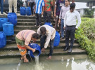 ১২ লাখ টাকার অবৈধ চিংড়ির রেনু জব্দ করে নদীতে অবমুক্ত