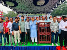 গাড়ি বহর থেকে হাত নেড়ে নেতাকর্মীদের অভিবাদন জানালেন প্রধানমন্ত্রী তারেক রহমান