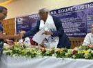 সোনাতলার দুই মানবাধিকার কর্মী পেলেন সম্মাননা মেডেল ও সনদ