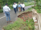 সোনাতলায় ক্ষতিগ্রস্ত রাস্তাসহ উন্নয়ন প্রকল্প পরিদর্শন করেন তত্ত্বাবধায়ক প্রকৌশলী আব্দুর রহিম শেখ