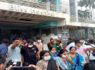 সাতক্ষীরায় ব্লিস হাসপাতালে ভয়াবহ আগুন, ধোঁয়ায় ফায়ার সার্ভিসকর্মীসহ অসুস্থ্য ৫০ 