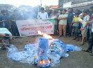 শ্যামনগরে অবৈধ কারেন্ট জাল জব্দ, আগুনে পুড়িয়ে বিনষ্ট