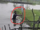 দেবহাটায় সাইনবোর্ড তুলে নিয়ে মন্দিরের জমি দখলের হুমকি