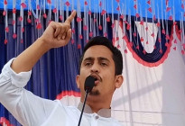 এনসিপিকে শুভেচ্ছা জানাতে সড়কে শিক্ষার্থীরা, ক্ষোভ ঝাড়লেন সারজিস