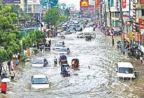 বর্ষায় জলাবদ্ধতা: কারণ, প্রভাব ও টেকসই প্রতিকার