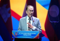 বৈশ্বিক বাণিজ্য এখন ‘অস্ত্র’ হিসেবে ব্যবহার হচ্ছে