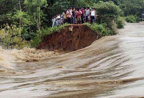 নদীর পানি বাড়ছে, বন্যা নিয়ে নতুন সতর্কবার্তা