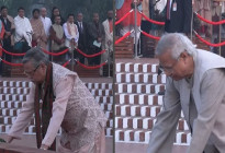 বীর শহীদদের শ্রদ্ধা জানালেন রাষ্ট্রপতি-প্রধান উপদেষ্টা