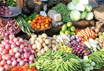 সবজির বাজার স্থিতিশীল, পেঁয়াজের দাম কমেছে