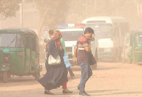 ছুটির দিনে ঢাকার বায়ু অস্বাস্থ্যকর, শীর্ষে কলকাতা