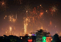 ইংরেজি নববর্ষে ৯৯৯-এ ৩৮১ অভিযোগ