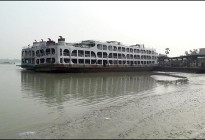 ডুবোচর ও নাব্যতা সংকটে ঝুঁকিতে ঢাকা-বরিশাল নৌরুট