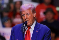 ‘পিছু হটার সুযোগ নেই’, গ্রিনল্যান্ড দখলে মরিয়া ট্রাম্প