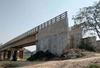 কাপাসিয়া-মনোহরদী সংযোগ সড়ক, ব্রিজ আছে রাস্তা নাই