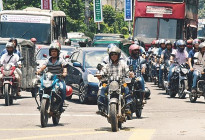 আজ রাত থেকে ৭২ ঘণ্টা মোটরসাইকেল চলাচল বন্ধ