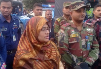 প্রতিশ্রুতির বন্যায় ভাসছে সাতক্ষীরার ভোটাররা, নিরাপত্তার চাদরে ঢাকা কেন্দ্র