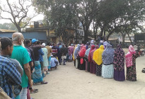 সাতক্ষীরায় টিসিবি পণ্যে বিতরণ অনিয়ম ও জনদুর্ভোগের অভিযোগ 