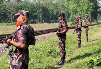 জ্বালানি তেল পাচার রোধে দিনাজপুর সীমান্তে বিজিবির বাড়তি সতর্কতা