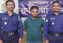 নড়াইলে মাদকবিরোধী অভিযানে মাদক কারবারি আটক