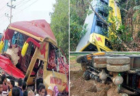 ৬ ঘণ্টারও কম সময়ে সড়কে ঝরল ১৯ প্রাণ