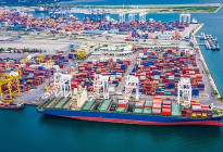 মার্চের ২২ দিনে চট্টগ্রাম বন্দরে ২৫ জাহাজ জ্বালানি খালাস