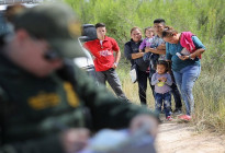 আবারও আটক হচ্ছেন ট্রাম্পের নীতিতে বিচ্ছিন্ন অভিবাসী পরিবারগুলো