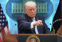 ৯ লাখ অভিবাসীর স্ট্যাটাস অবৈধভাবে বাতিল করেছে ট্রাম্প প্রশাসন