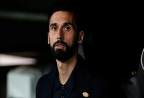 রেফারির সিদ্ধান্তে হতাশ আরবেলোয়া