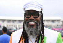 ইউরোপের লিগে দল কিনলেন ক্রিস গেইল