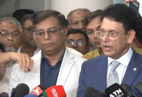 ‘ফেসবুক-নির্ভর হলে হবে না, এটা ইনস্ট্যান্ট কফির মতো’