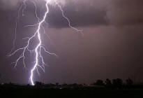 সারাদেশে বজ্রপাতে ৯ জনের প্রাণহানি