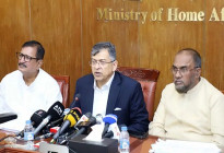 ‘মাঠ থেকে সেনাবাহিনী প্রত্যাহারের উদ্যোগ নেওয়া হচ্ছে’