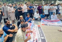 ডুয়েটে নতুন ভিসিকে অবাঞ্ছিত, গাকৃবিতে বহিরাগত প্রো-ভিসি নিয়ে ক্ষোভ