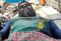 সুন্দরবনের অভয়ারণ্যে কাঁকড়া ধরার সময় বনবিভাগের গুলিতে জেলে নিহত